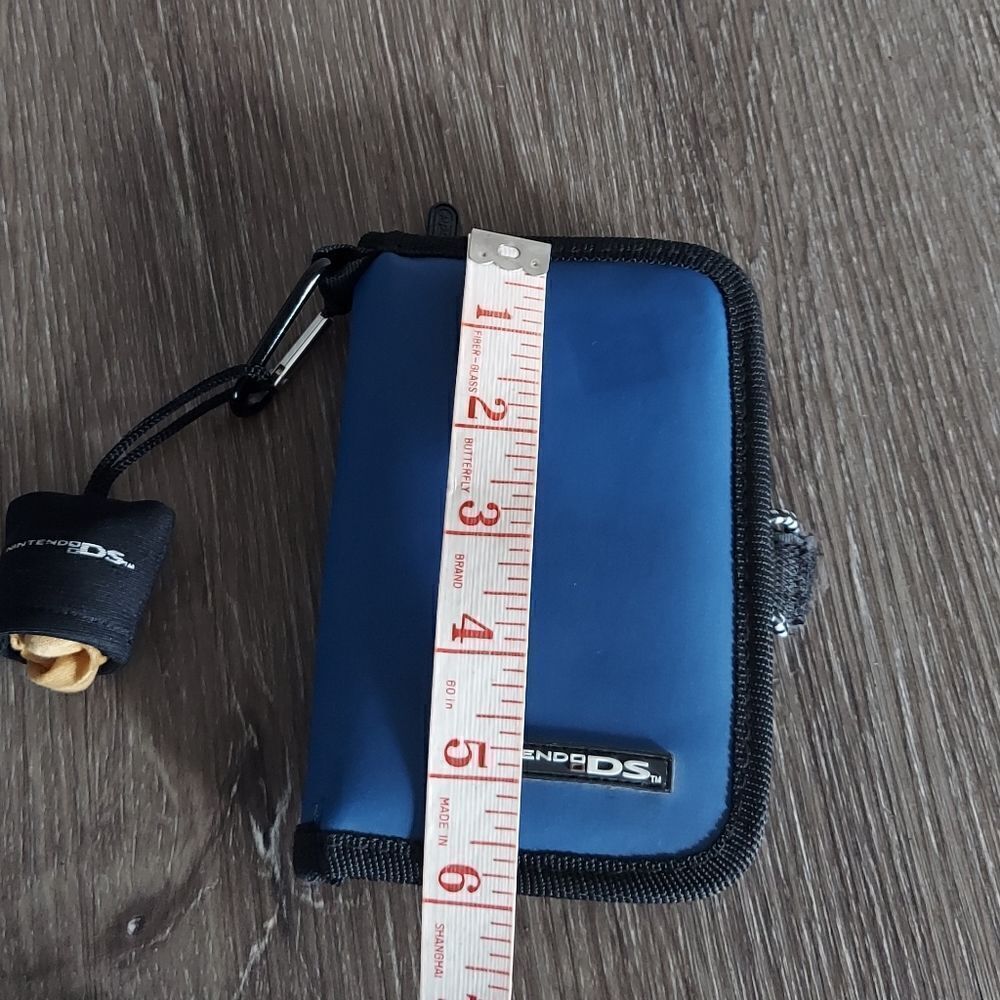 Nintendo DS Carrying Case - Picture 9 of 10